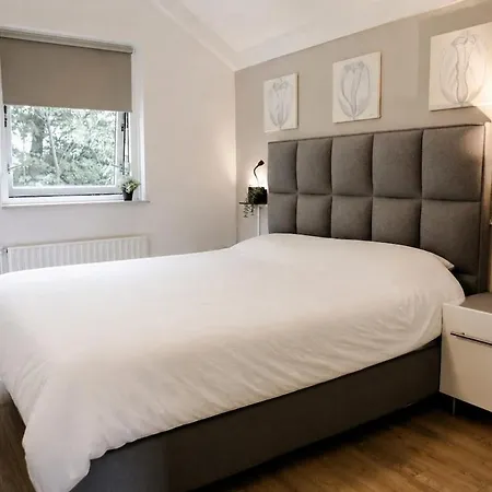 Дом отдыха Moderne Woning Met Grote Prive Tuin 5p - Vp112 *
