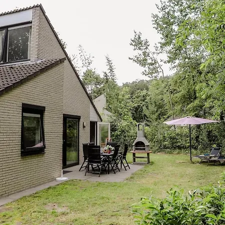 Moderne Woning Met Grote Prive Tuin 5p - Vp112 * Hoeven