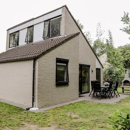 Дом отдыха Moderne Woning Met Grote Prive Tuin 5p - Vp112