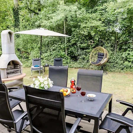 Дом отдыха Moderne Woning Met Grote Prive Tuin 5p - Vp112