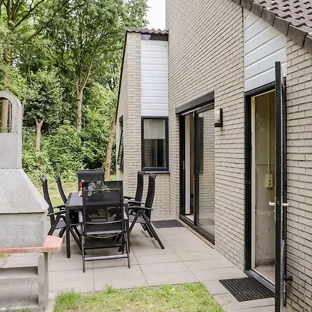 Дом отдыха Moderne Woning Met Grote Prive Tuin 5p - Vp112 Hoeven