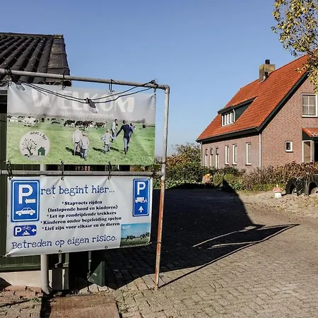 Дом отдыха Moderne Woning Met Grote Prive Tuin 5p - Vp112